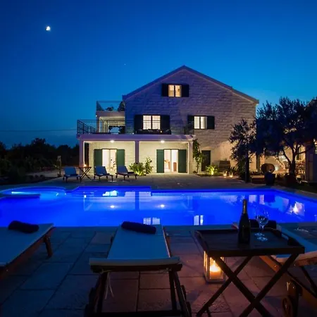 Mir Villa